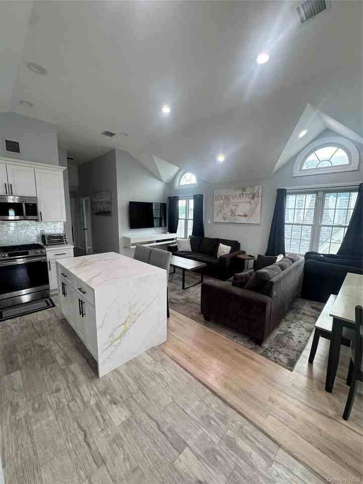 68 Brookline Ave - Photo 5 of 15
