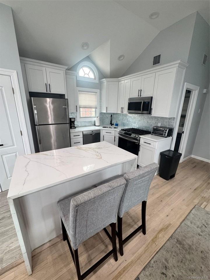 68 Brookline Ave - Photo 6 of 15