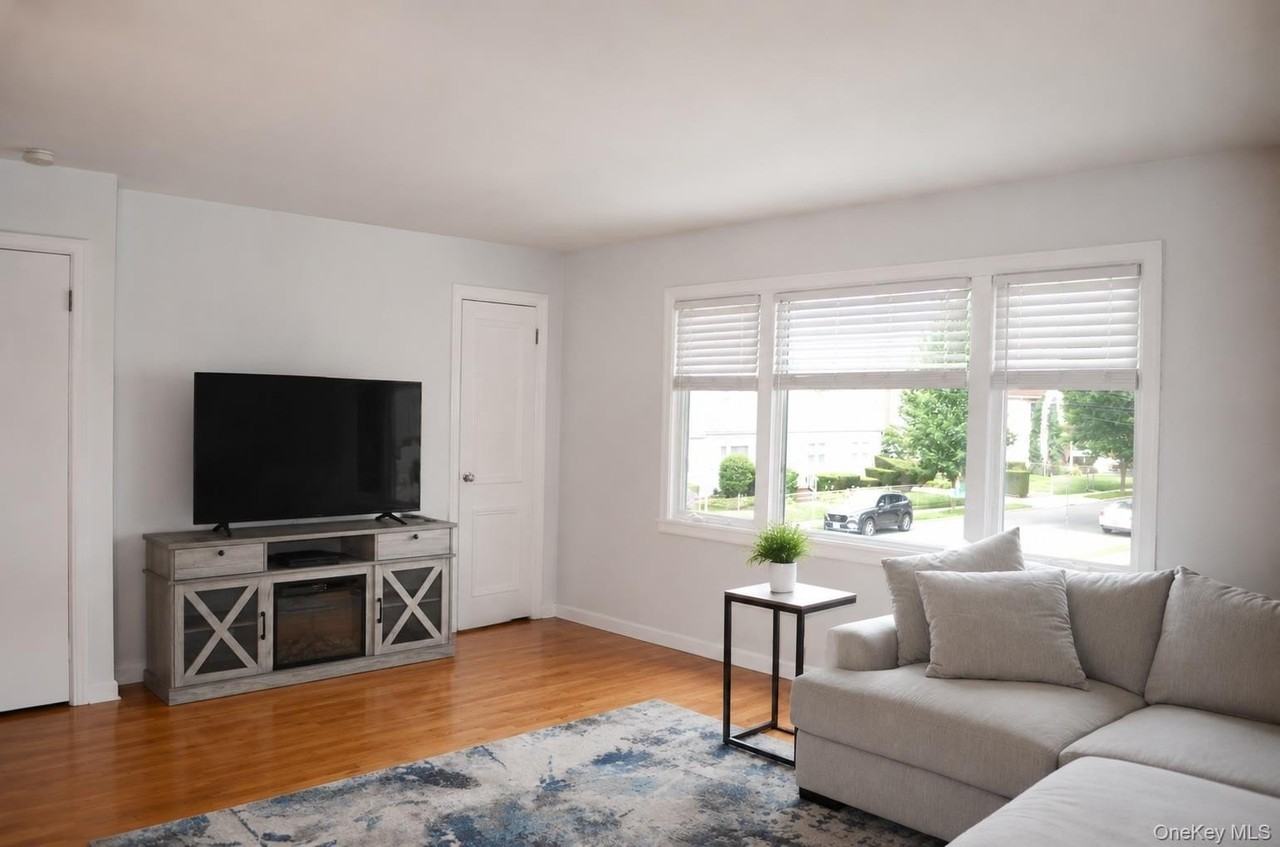 71 S Grand St - Photo 3 of 11