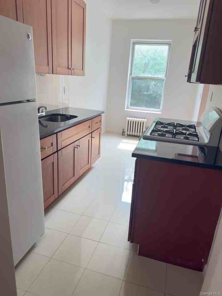 3620 Parsons Blvd #4FL - Photo 6 of 11