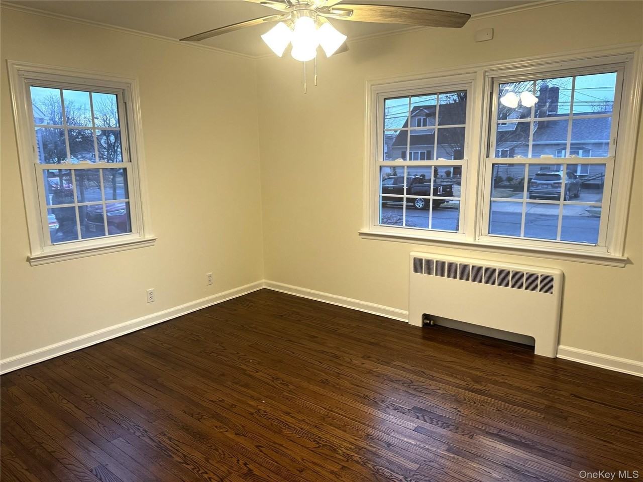2365 Babylon St - Photo 6 of 20