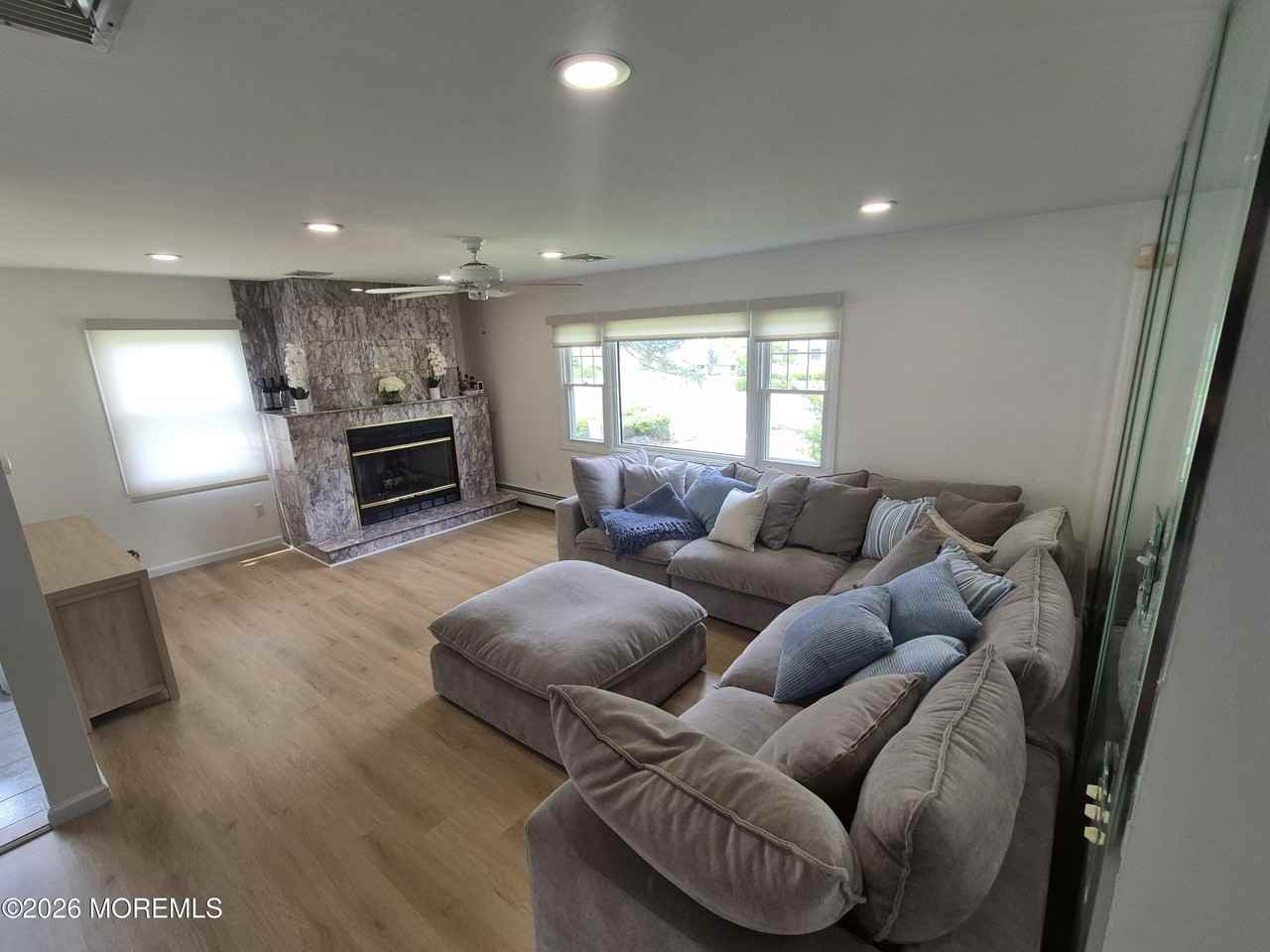 4 Judith Ct - Photo 2 of 14