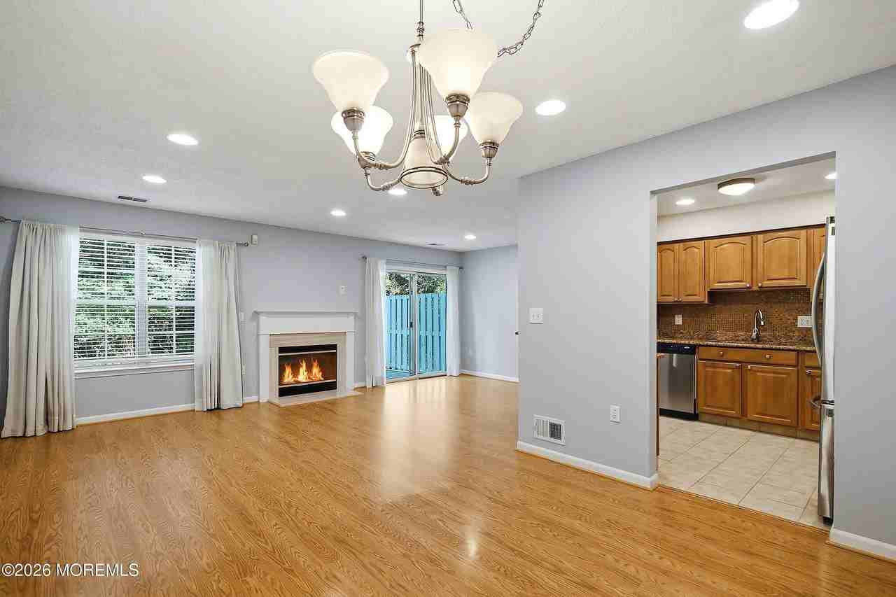 702 Carnation Dr #702 - Photo 3 of 31