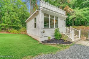 featured image of 302 Schoolhouse Rd #B