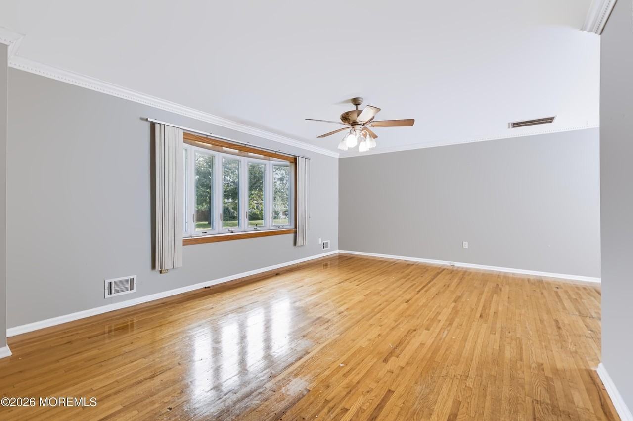 1317 3rd Ave - Photo 6 of 19