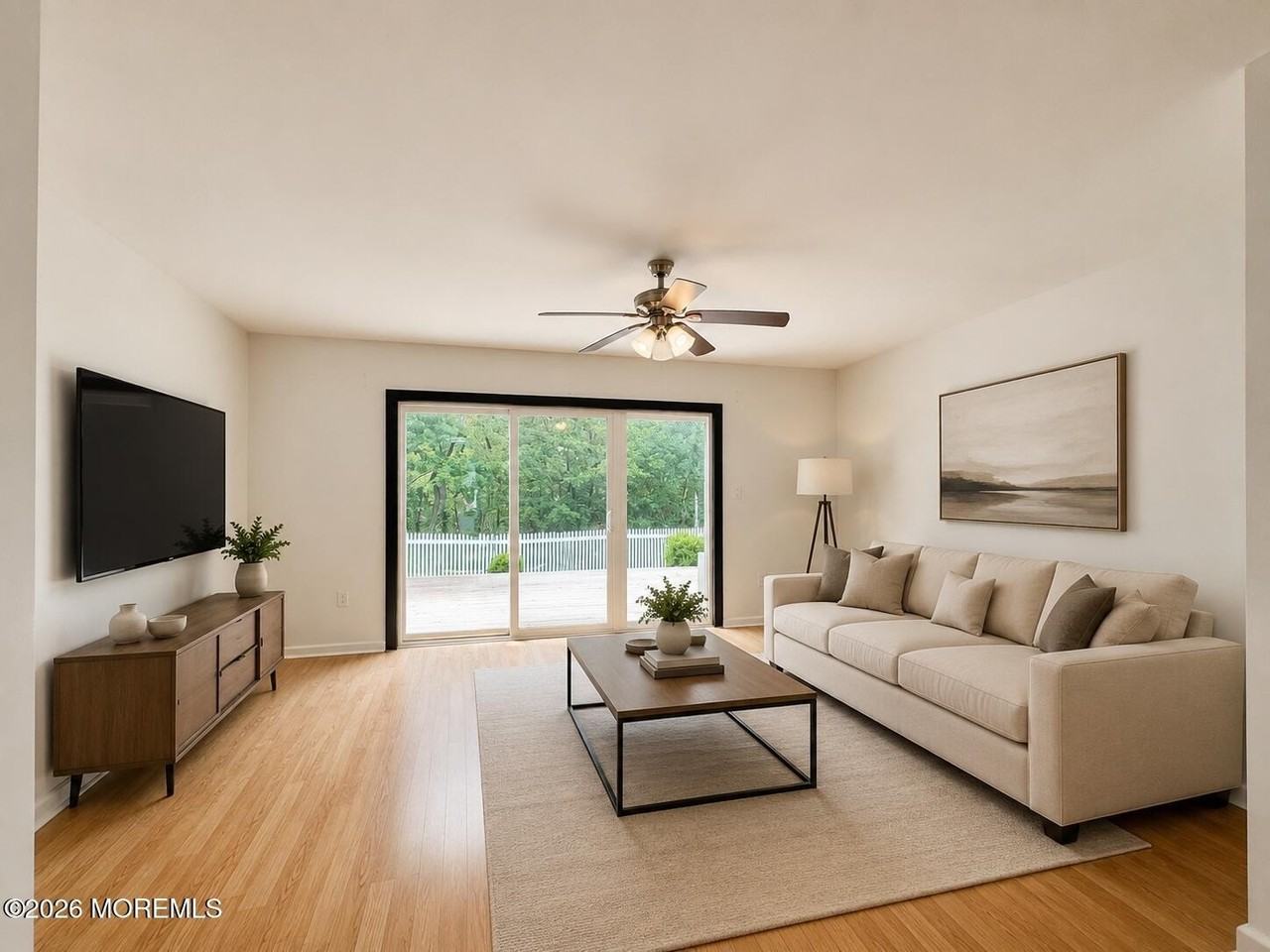 207 Lindsey Ct - Photo 3 of 13