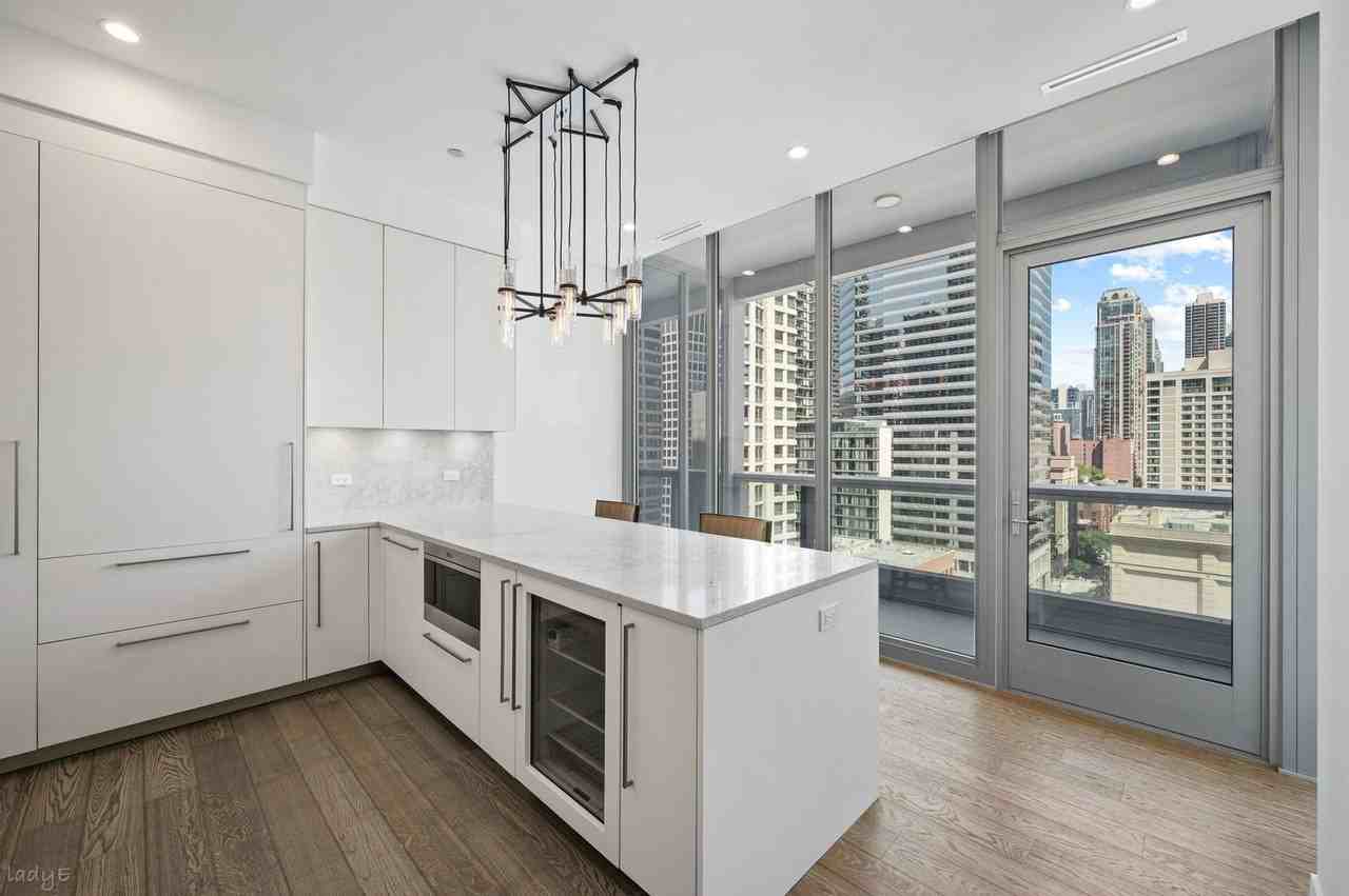 403 N Wabash Ave #11C - Photo 5 of 21