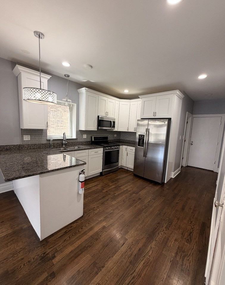 1220 S 59th Ct #1 - Photo 2 of 6