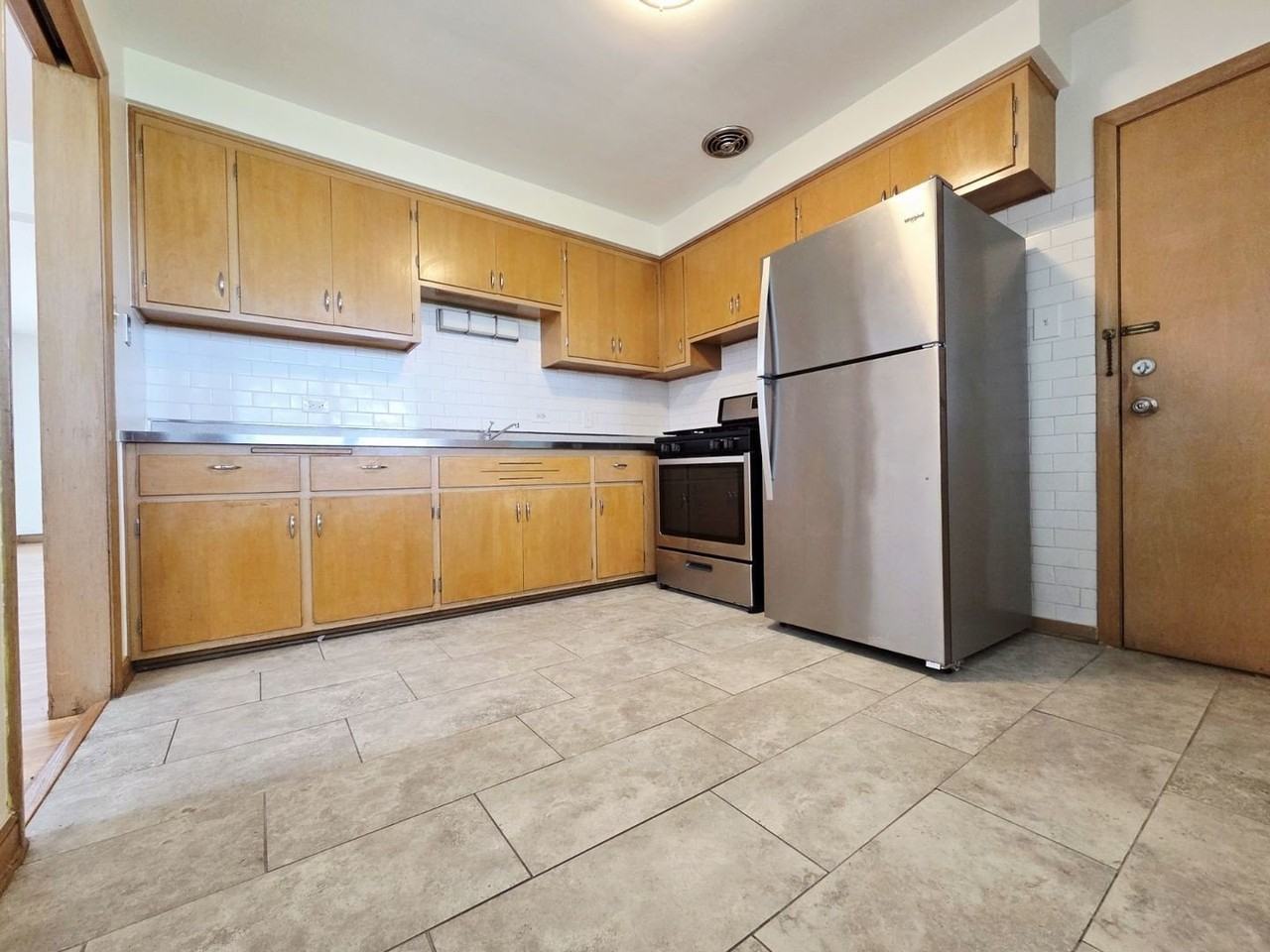 1431 Balmoral Ave #2S - Photo 5 of 13