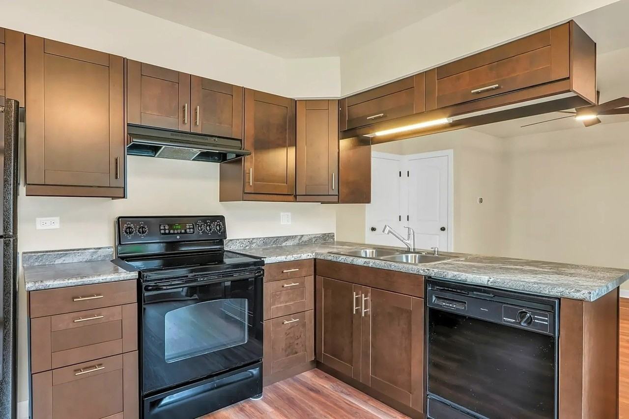 719 Wakefield Rd - Photo 6 of 20