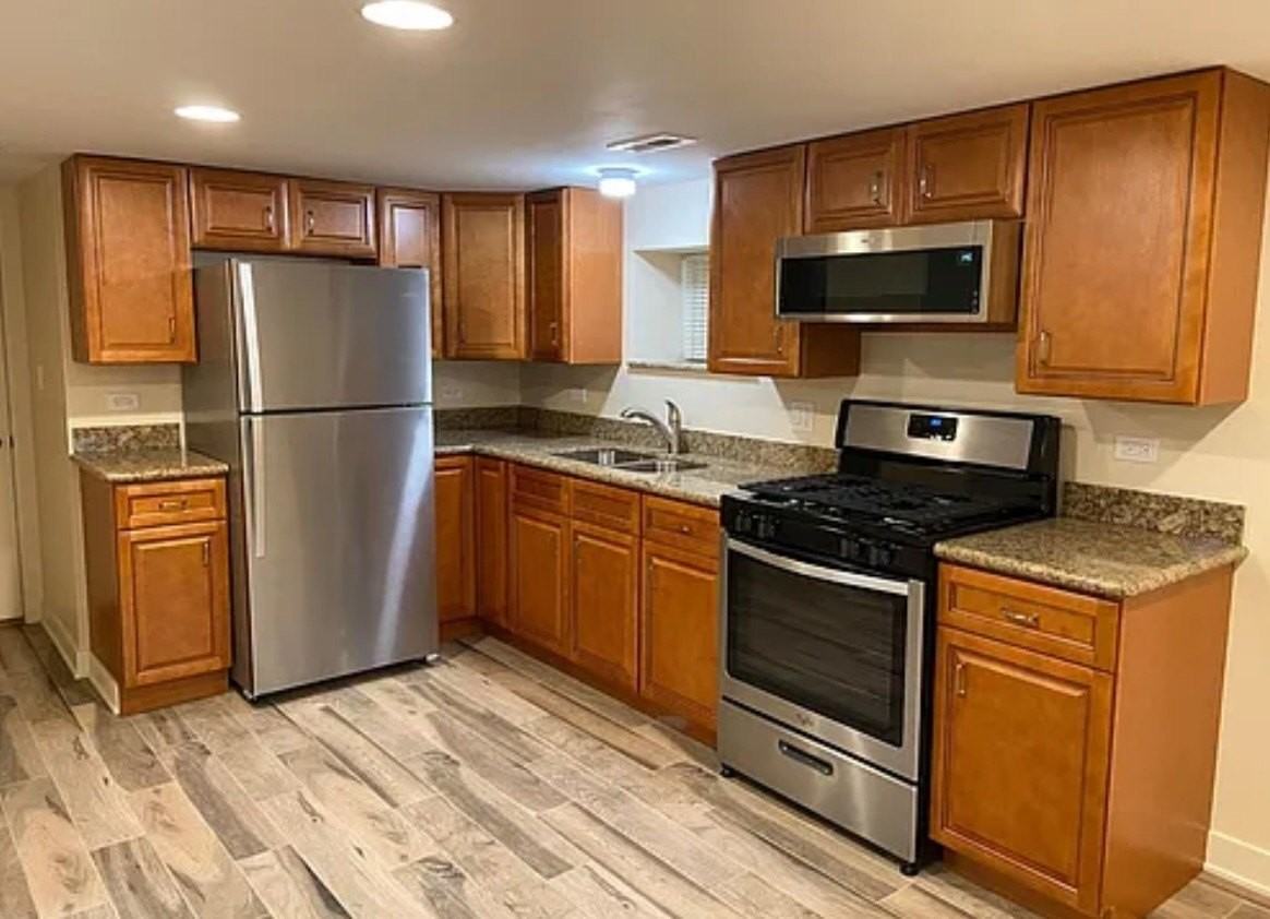 3019 S Normal Ave #G - Photo 2 of 10