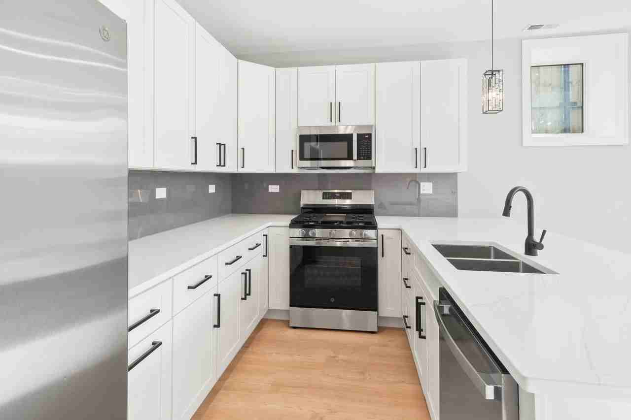 6639 S Langley Ave #1 - Photo 4 of 16