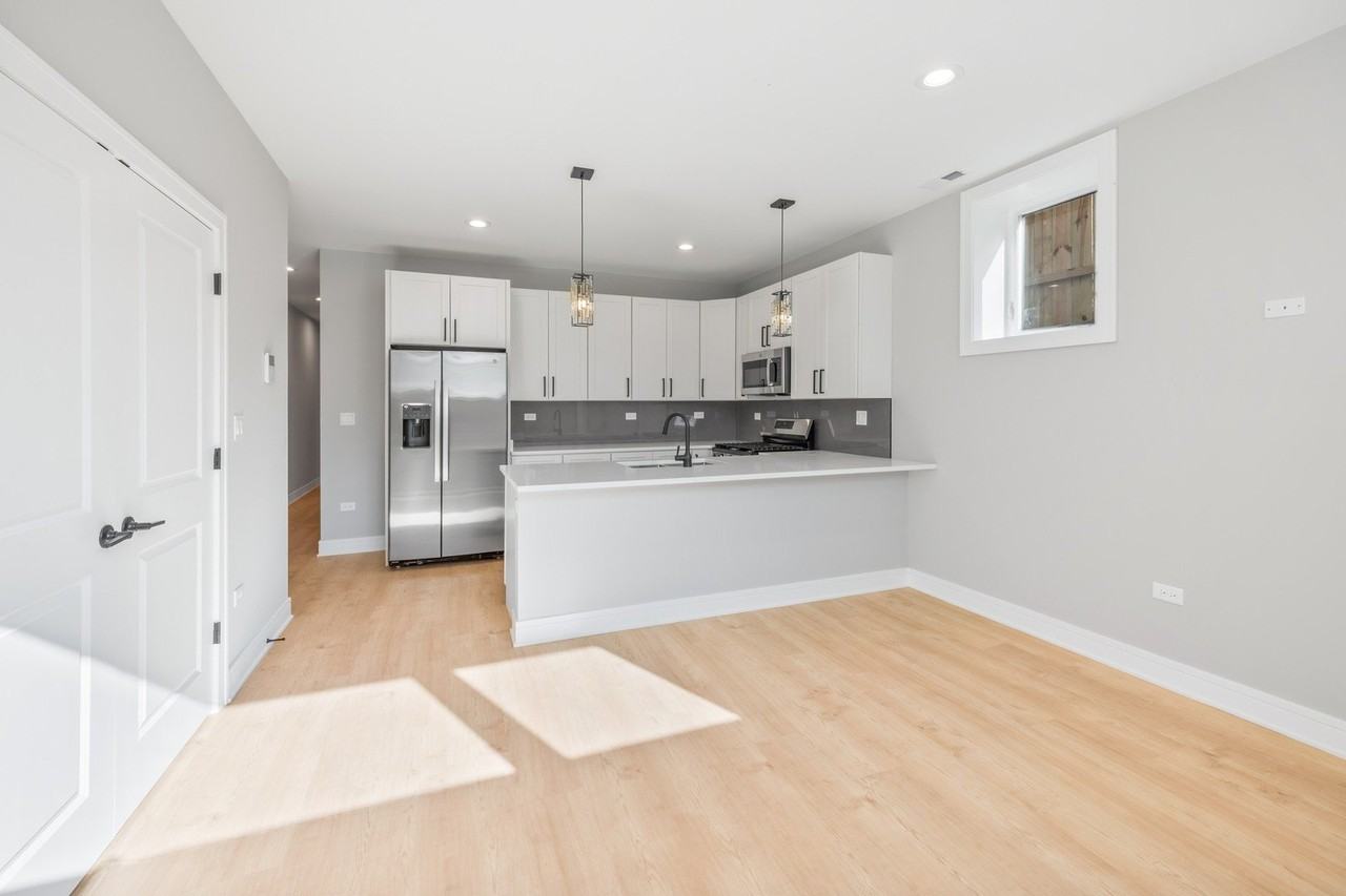6639 S Langley Ave #1 - Photo 6 of 16