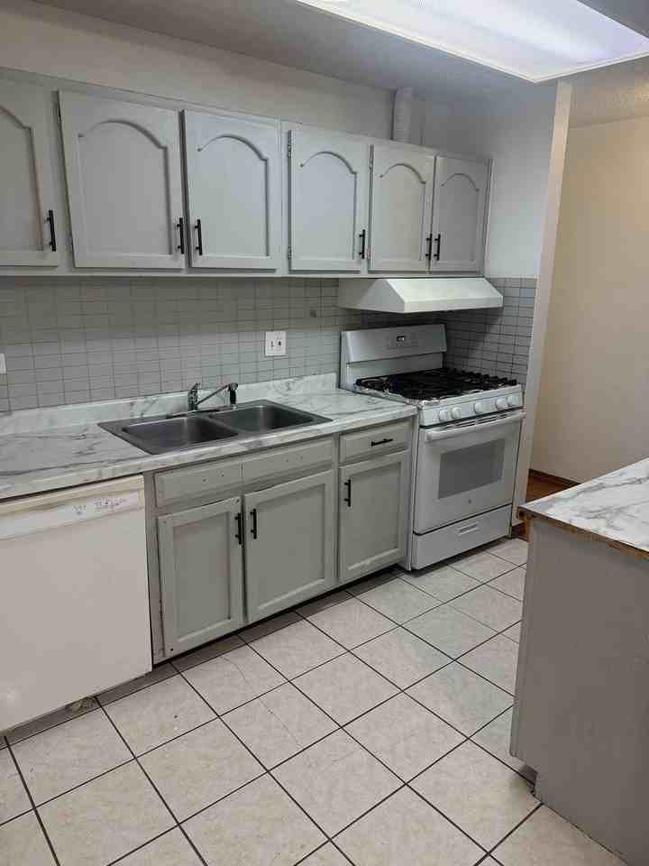 510 Hill Dr #207 - Photo 3 of 13