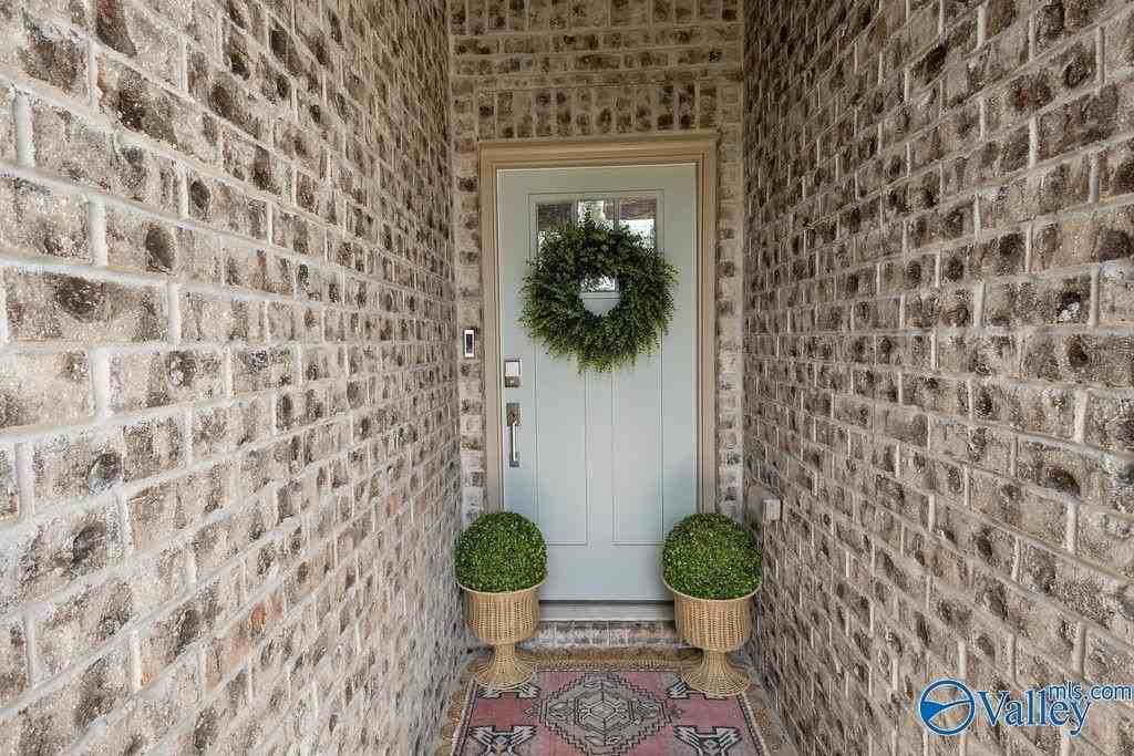 143 Sager Cir - Photo 3 of 35