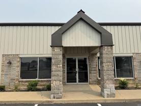 2166 N Oak Dr - Photo 1 of 1
