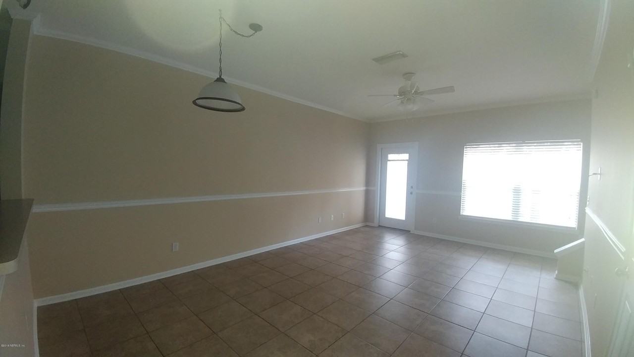1106 Southern Mill Ct - Photo 2 of 9