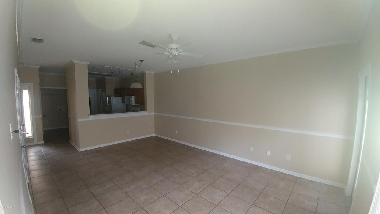 1106 Southern Mill Ct - Photo 3 of 9