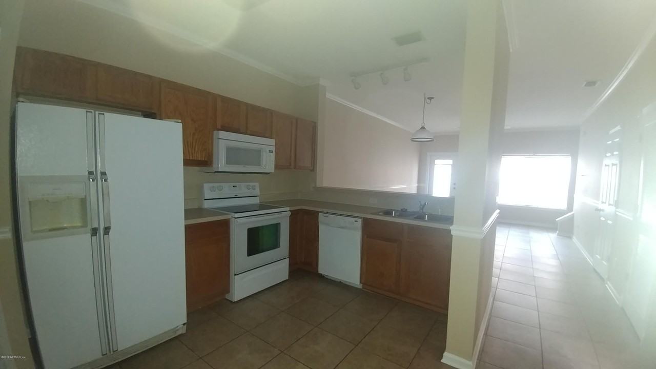 1106 Southern Mill Ct - Photo 6 of 9