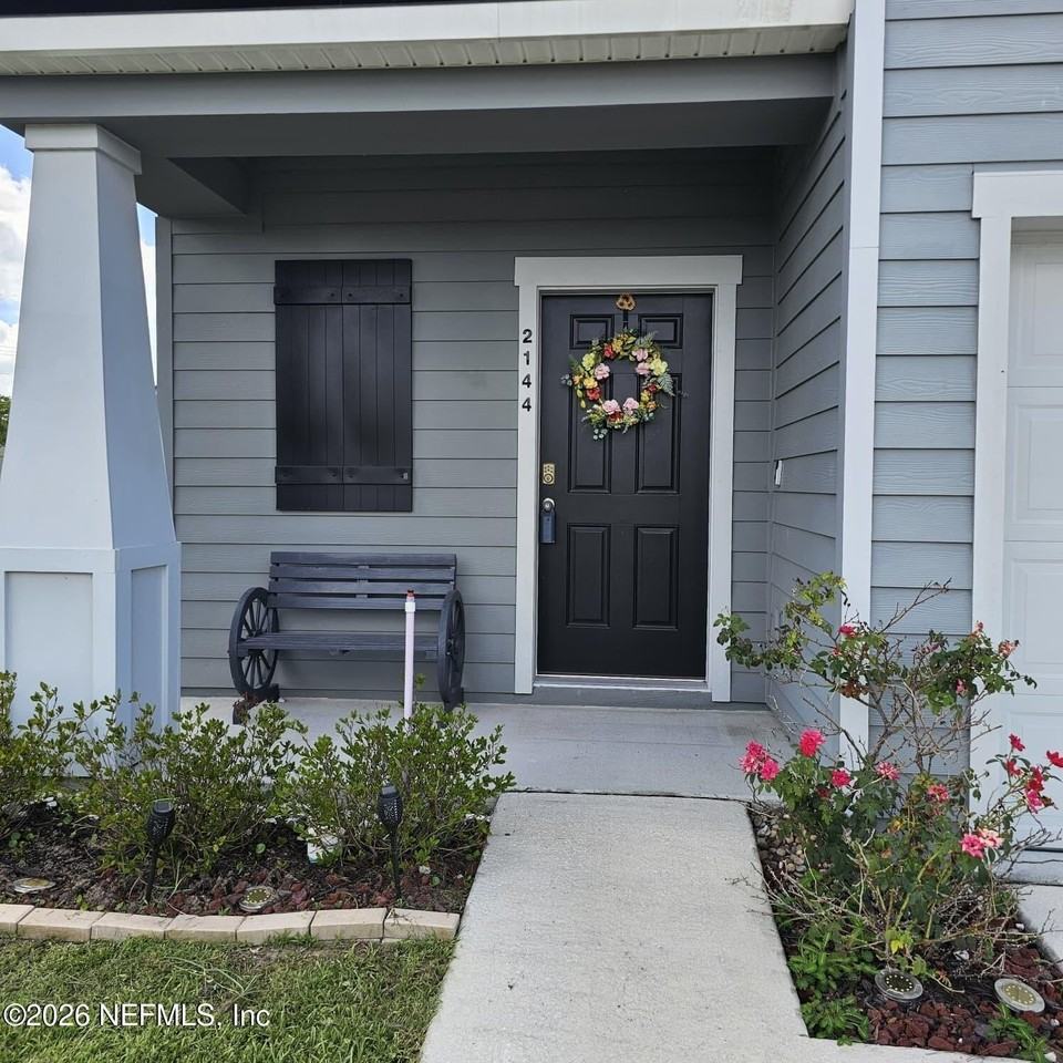 2144 Province St - Photo 2 of 26