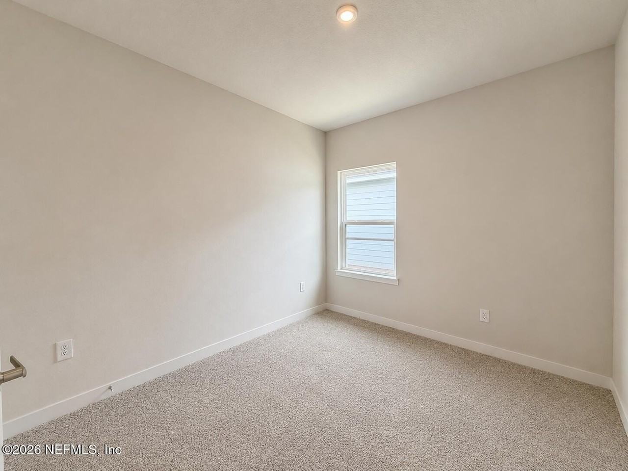 484 Foal Ridge Dr - Photo 5 of 15
