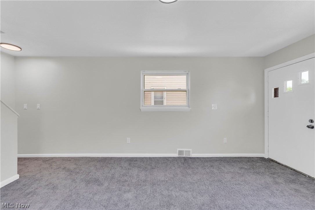 4417 E 156th St - Photo 4 of 24