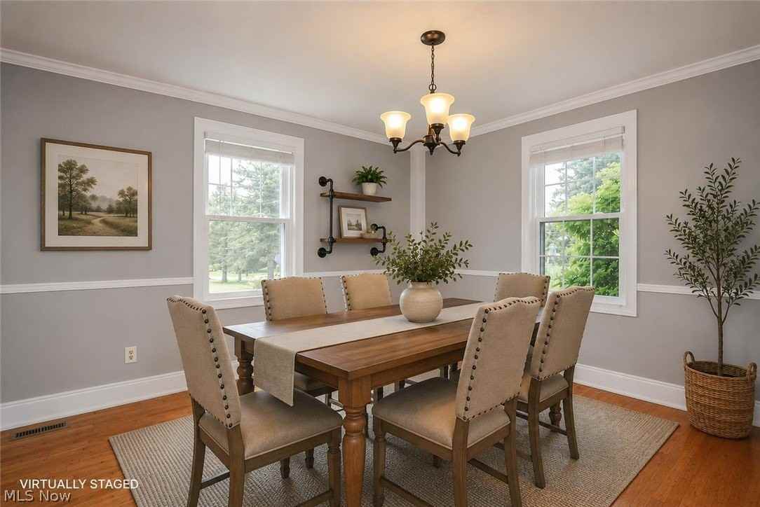 12433 Webster Rd - Photo 4 of 48
