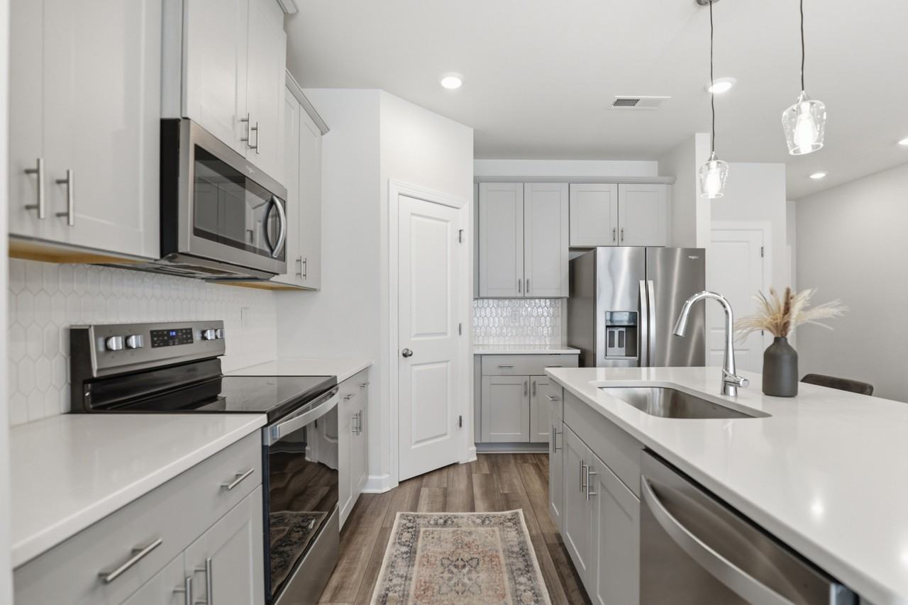 2317 Belterra Dr #1 - Photo 7 of 34