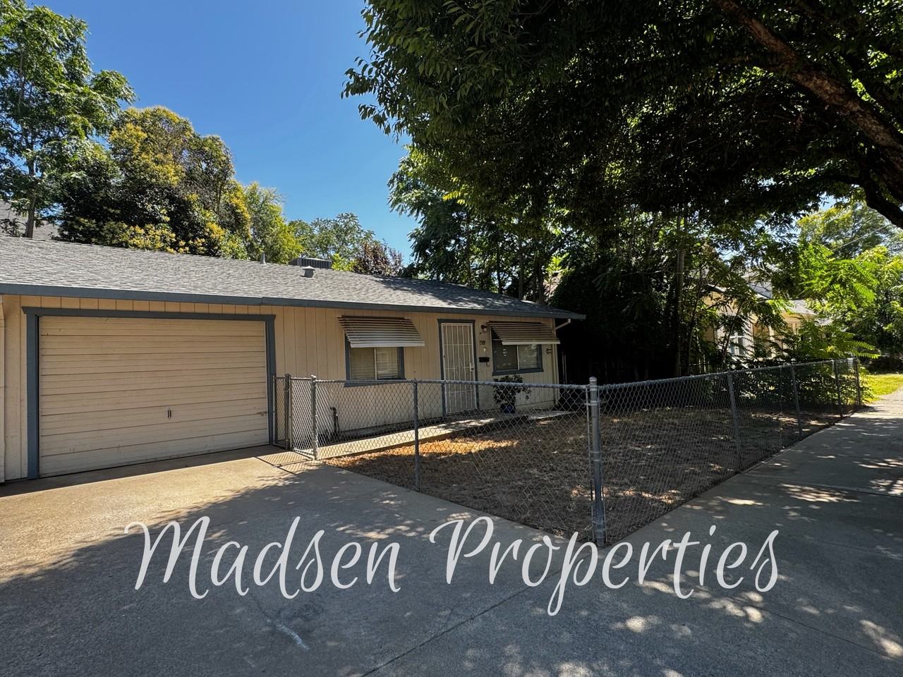 1589 / 1591 High Street - 1589 #1589 - Photo 3 of 7