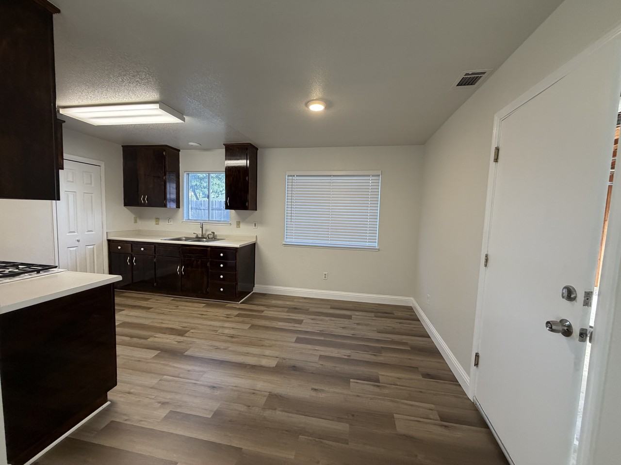 817 Redwood Ave #1 - Photo 7 of 12