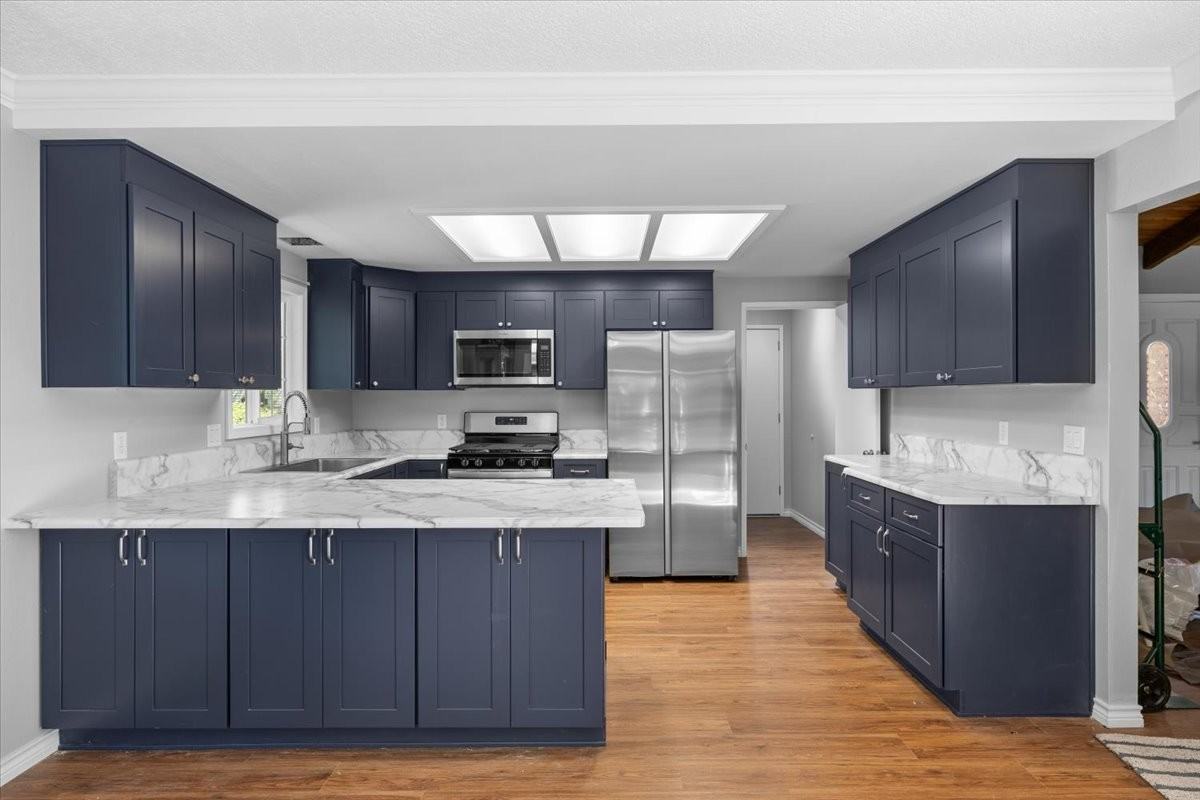 966 S Shasta Ave #1 - Photo 6 of 13