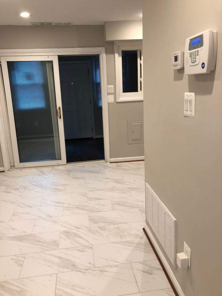 1204 Westview Ter - Photo 3 of 18