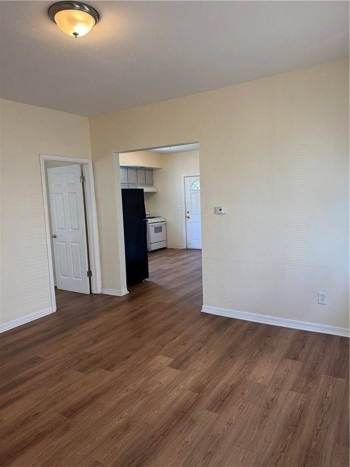 134 Lewis St #DOWN - Photo 4 of 14
