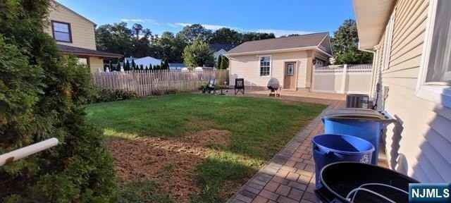 2 Roth St - Photo 5 of 43