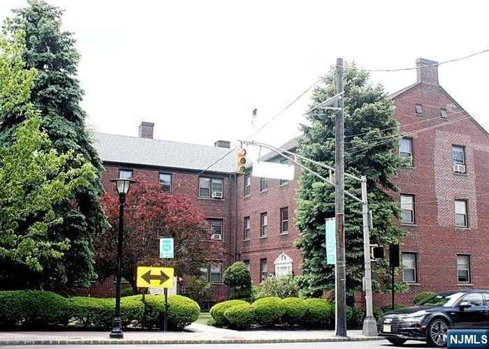 418 Main St #B2