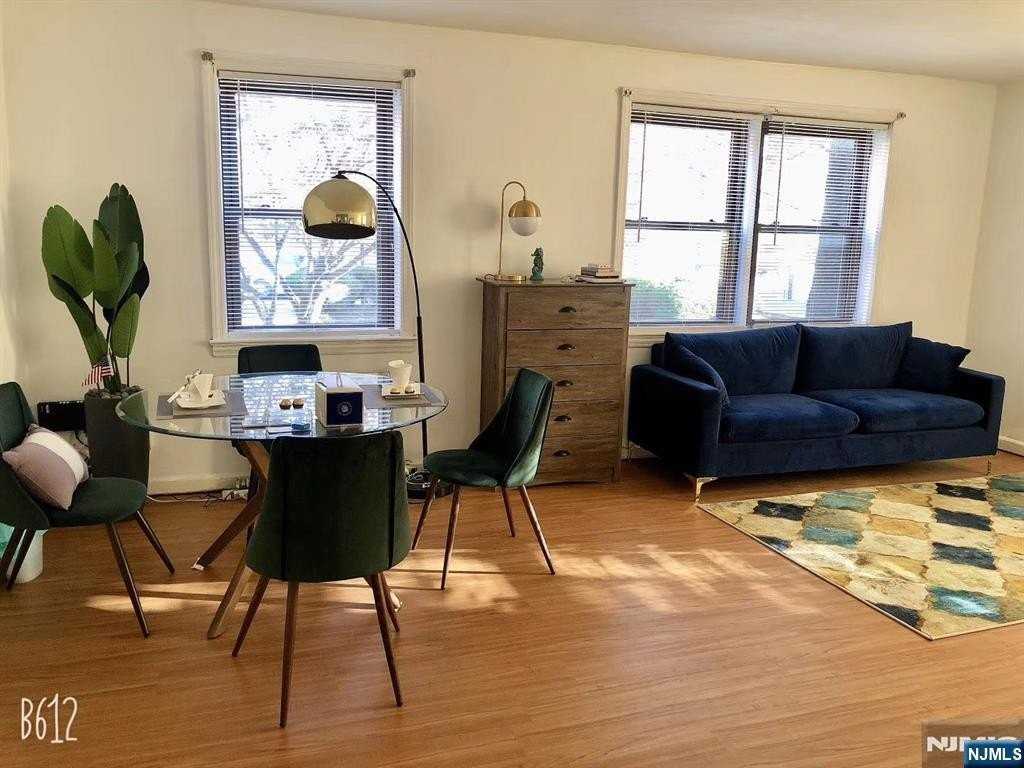 418 Main St #B2 - Photo 2 of 10