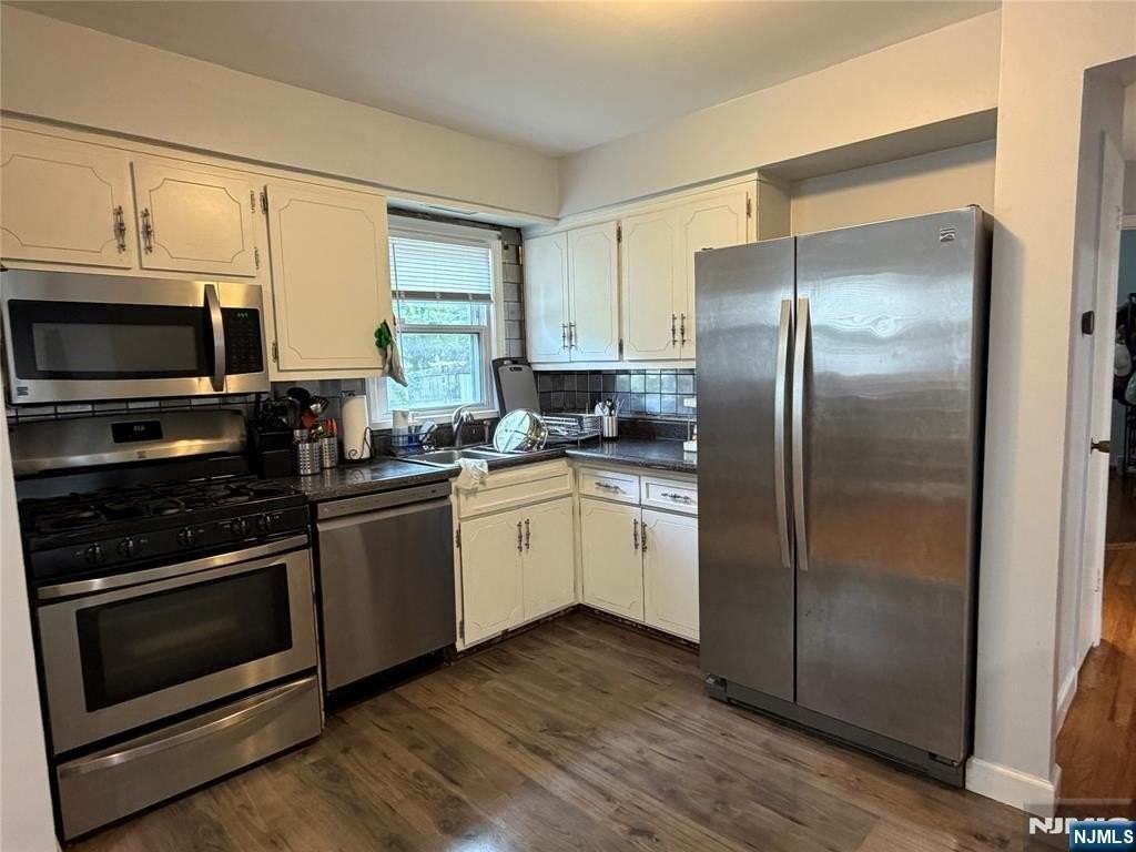 34-02 Lenox Dr - Photo 6 of 19