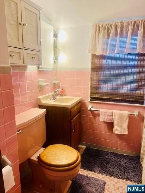 222 Union Ave #2ndFOR - Photo 5 of 9