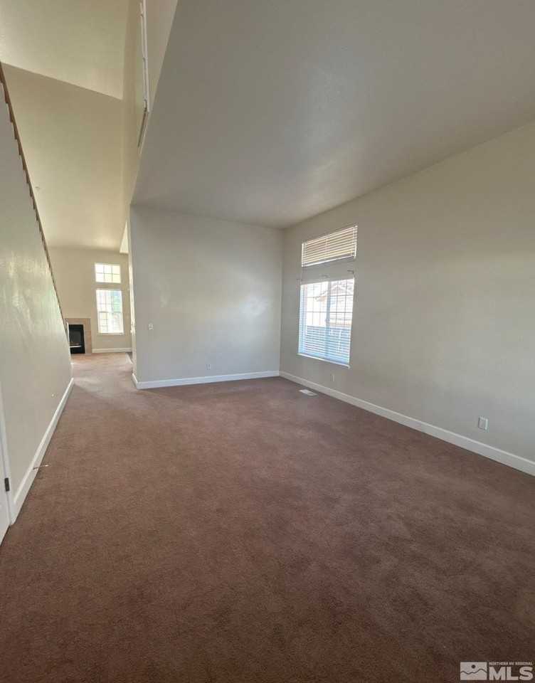 1465 Ridge Point Dr - Photo 2 of 19