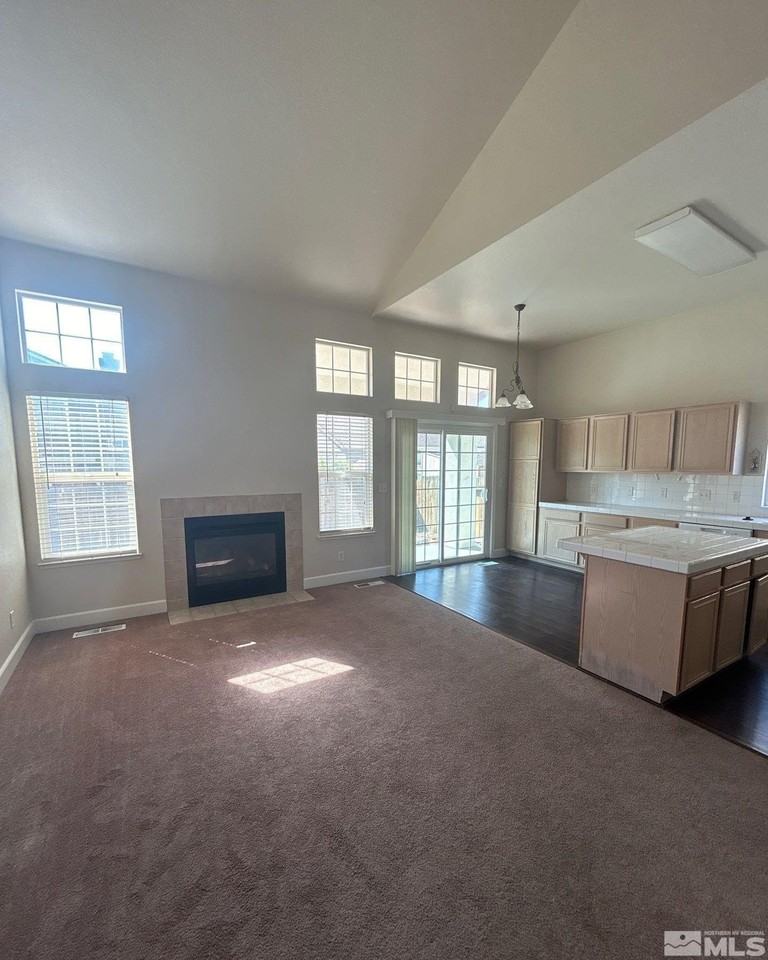 1465 Ridge Point Dr - Photo 3 of 19