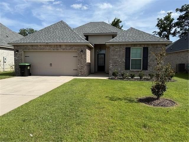 557 Claiborne Trails Dr