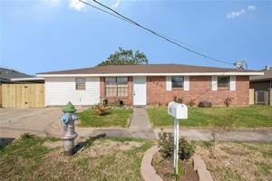 featured image of 2104 Lena Dr