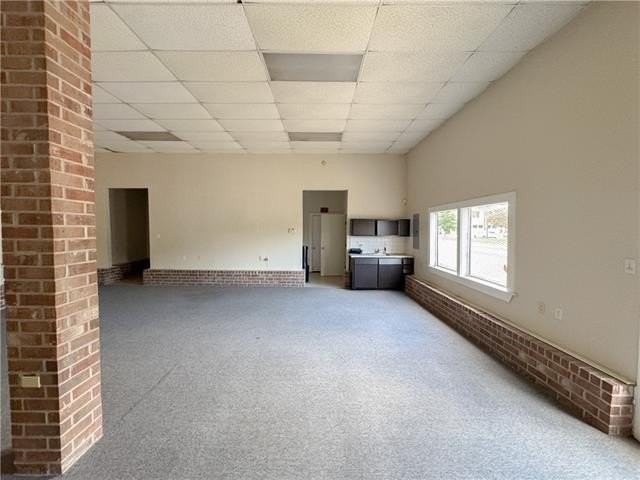1048 N Broad St - Photo 3 of 7