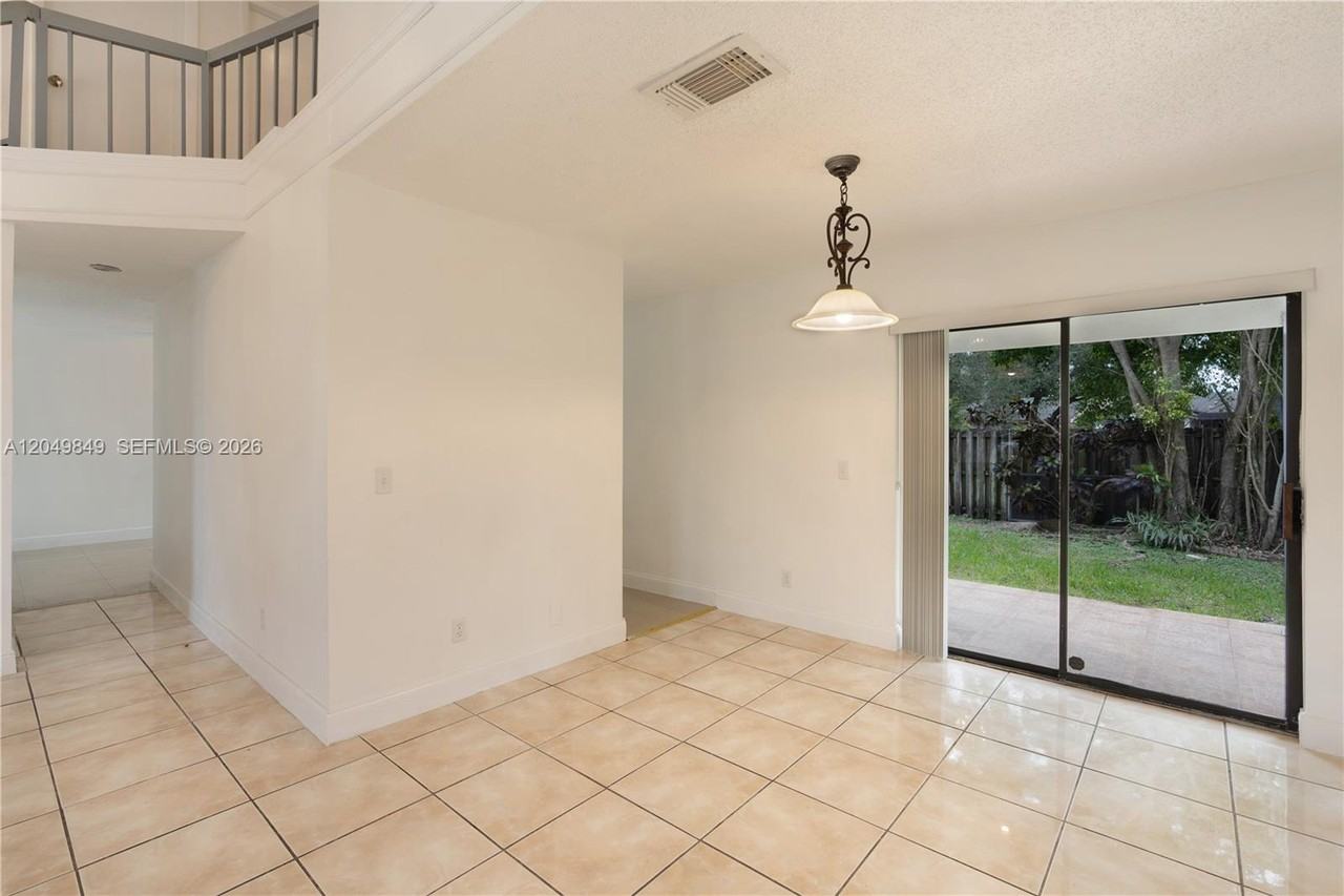 9587 Sw 148th Avenue Cir S - Photo 6 of 8