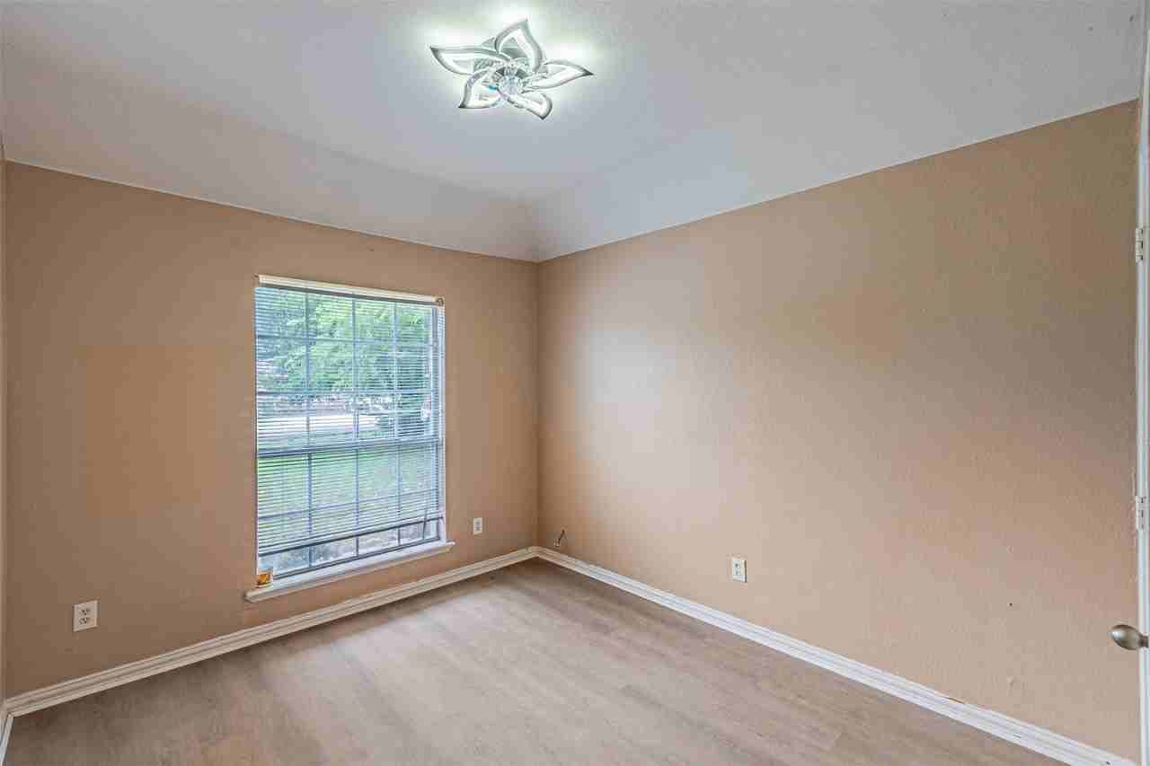 464 Bass Rd - Photo 6 of 35