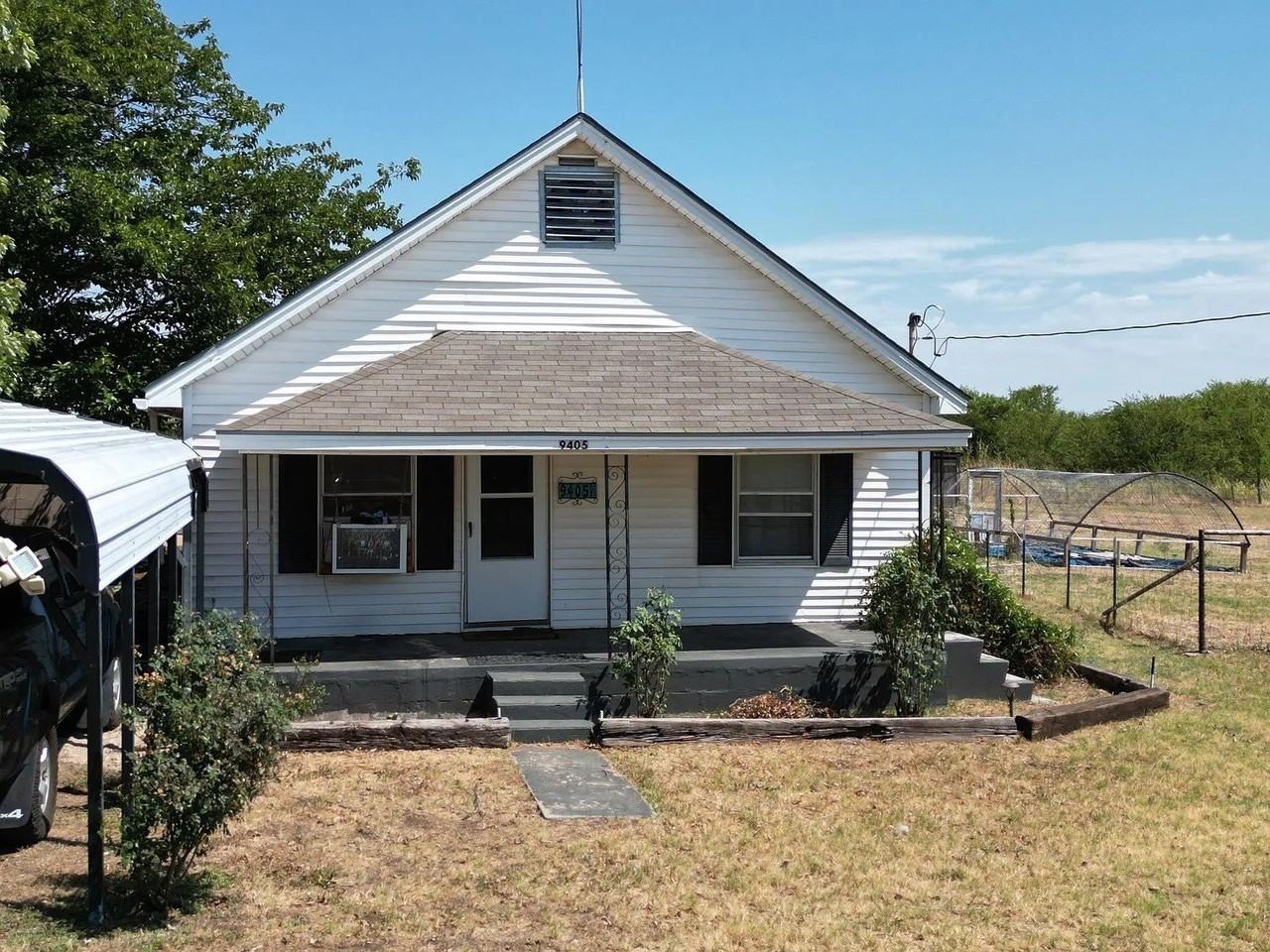 9405 E Fm 174 - Photo 2 of 32