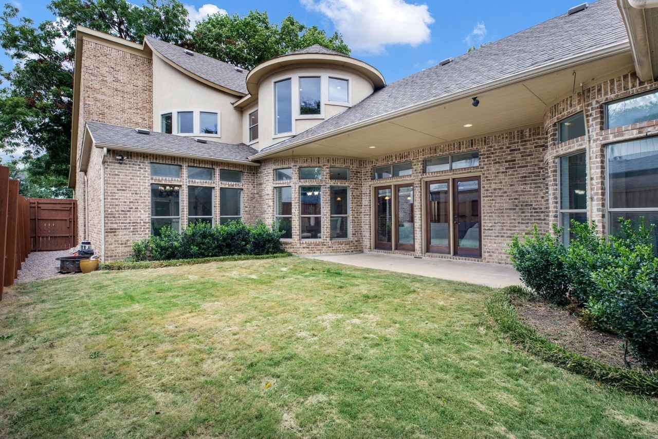 3606 S Versailles Ave - Photo 7 of 40