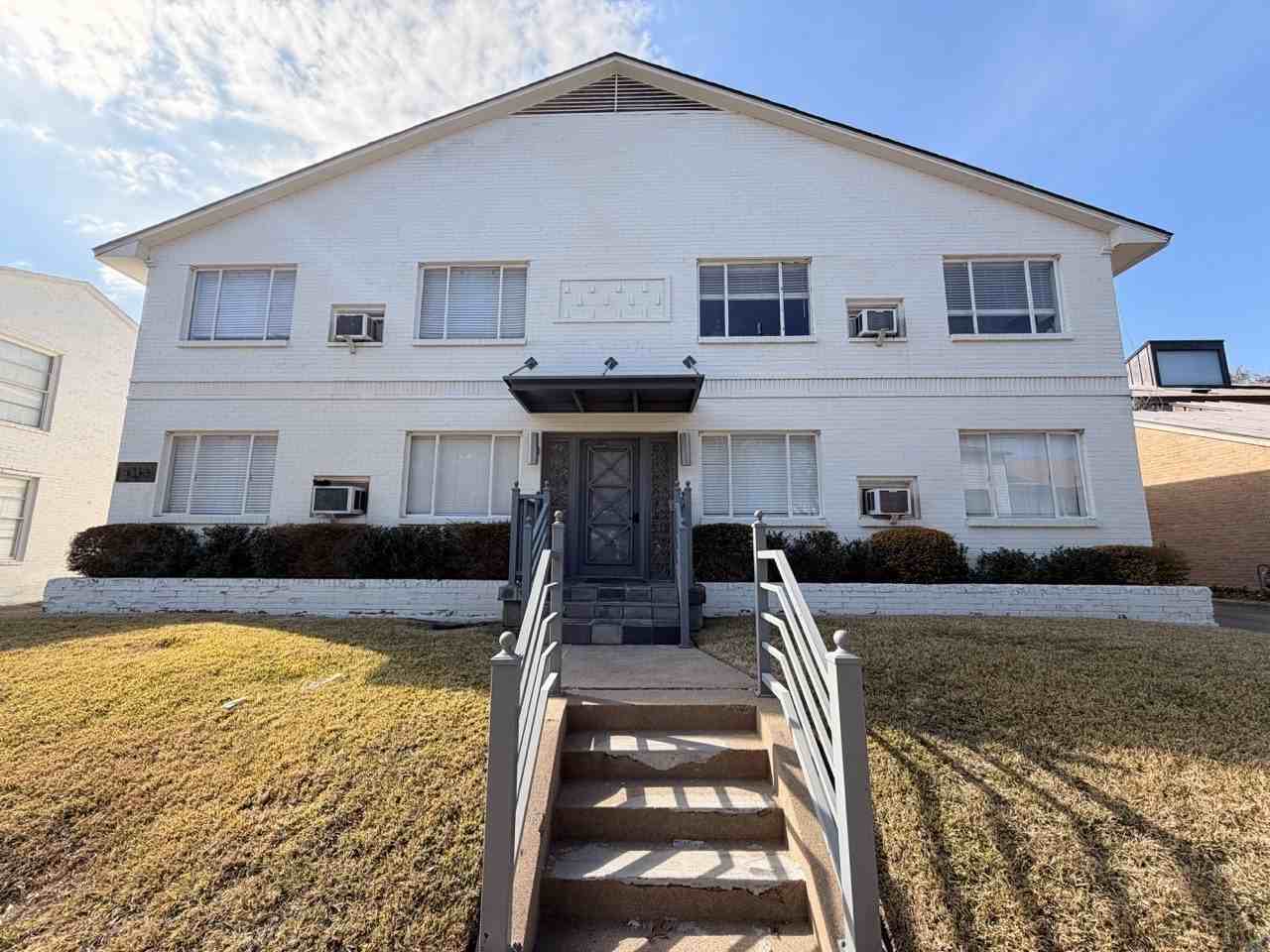 4115 Douglas Ave #204