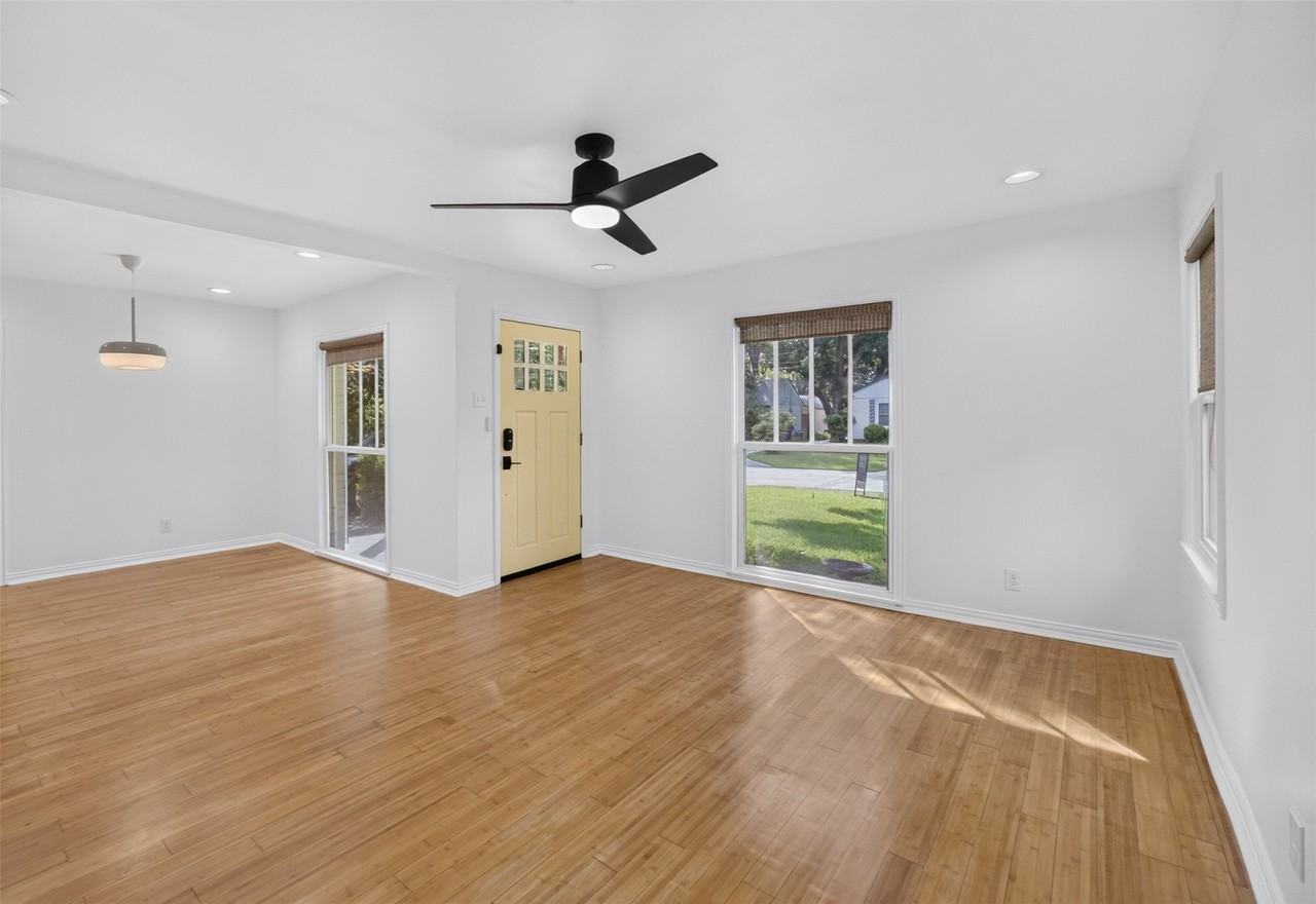 9518 Biscayne Blvd - Photo 5 of 33