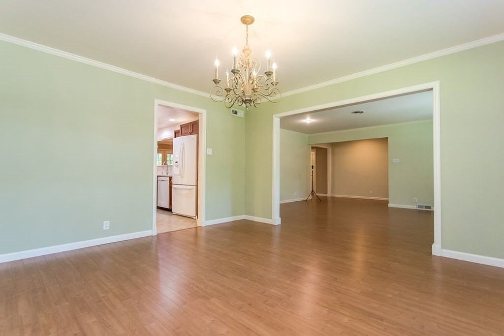 4225 Reaumur Dr - Photo 4 of 36
